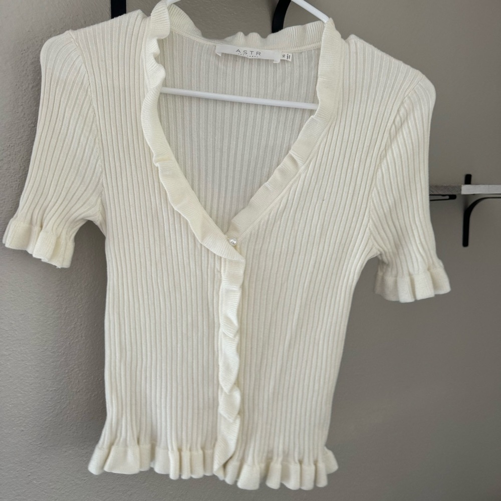 ASTR White Button Down Short Sleeve With Small Ruffle Size XS